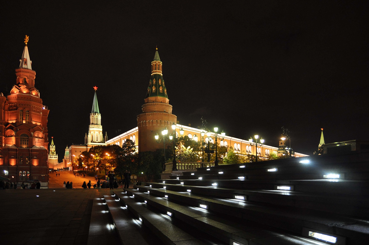 Проект освещения территории Манежной площади г. Москва